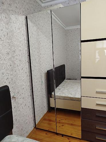 Мебель: Б/у, 6 дверей, С зеркалом, Бежевый, Дерево, Купе, Прямой шкаф — 2