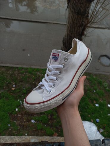 zhenskie vysokie kedy converse: 41, цвет - Белый, Б/у