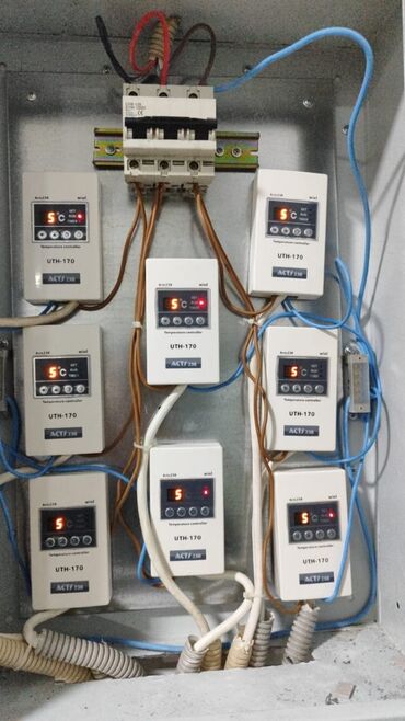 услуги сантехника: Электрик