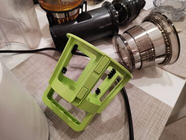 Ostala kuhinjska oprema: Sokovnik za sporo ceđenje KUVINGS odličan kao nov plaćen 500 e na lalafo.rs — 13 Ostala kuhinjska oprema: Sokovnik za sporo ceđenje KUVINGS odličan kao nov plaćen 500 e — 13