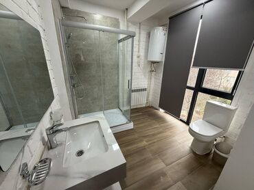продаю дом таш мойнок: 🔥 Продается ТаунХаус 📍260м 4х уровня 🔺 Все коммуникации 🔹