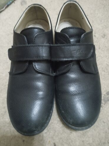 спартивная обувь: Туфли ортопедические Турция в отличном состоянии,мало носили,35р
