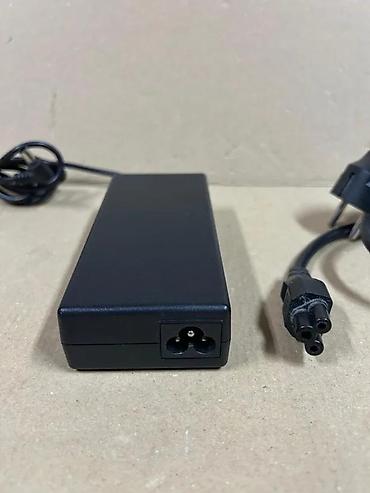Adapteri i punjači za laptop: Sony AC adapter za laptop – model VGP-AC19V24 - Izlaz: 19.5V ⎓ 4.7A — 7