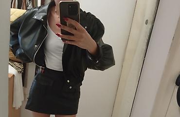 kožne jakne cene: Kratka kožna jakna – crna - Model: kraća biker jakna sa spuštenim — 1
