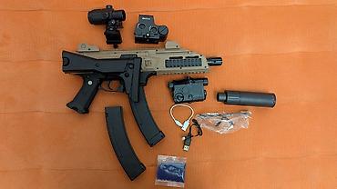 game ps4: Продается орбизный пистолет-пулемет CZ Scorpion evo 3. В наборе — 2
