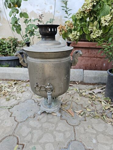 Qabyuyan maşınlar: Od Samovar, 7 l