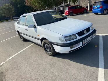 Volkswagen: Volkswagen Passat: 1994 г., 2 л, Механика, Бензин, Седан