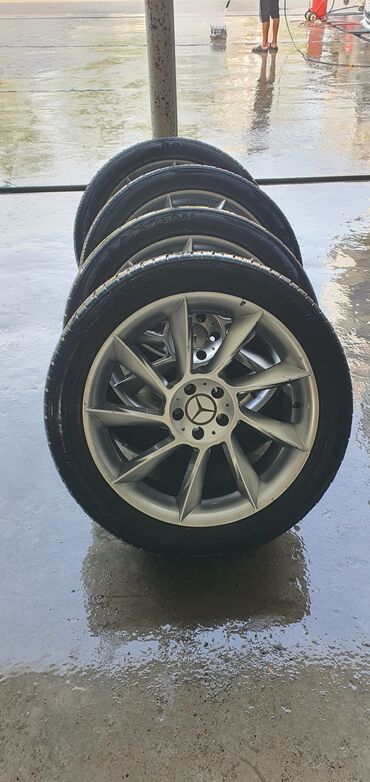 колесо для спринтера: Дөңгөлөктөр монтажда 275 / 45 / R 20, All-season, Колдонулган, Комплект, Жол тандабастар (АТ/МТ), тешиктери - 4