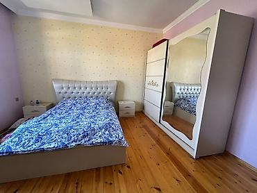 tunbucka: Yataq otağı mebel dəsti. Dəstə aşağıdakılar daxildir: - 2 nəfərlik — 3