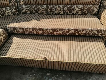 мебель для кафе ош: Бүктөмө диван, Колдонулган