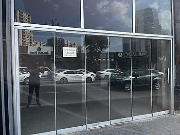 ayna qapi: Sürgülü şüşə qapı satılır 220 cm hündürlük 400 cm uzunluq tək bir — 2