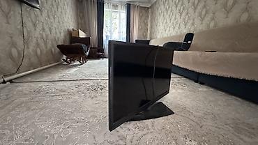 телевизор монитор 2 в 1: Телевизор LED, диагональ примерно 24–27". Черный корпус, настольная — 3