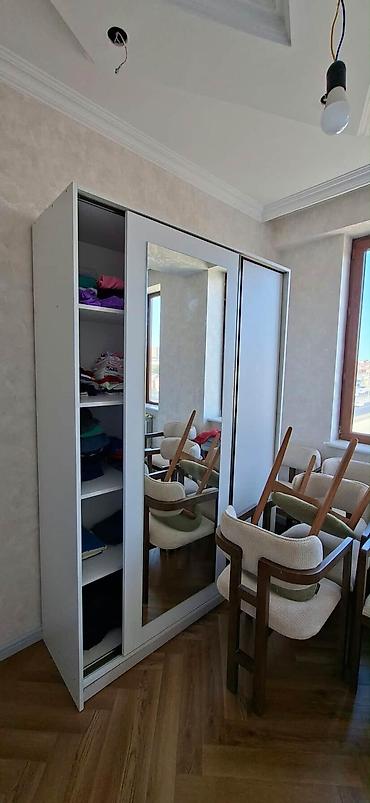 Dolab təcili 400azn satılır. Bir neçə gün ərzində evdən çıxmalıdı