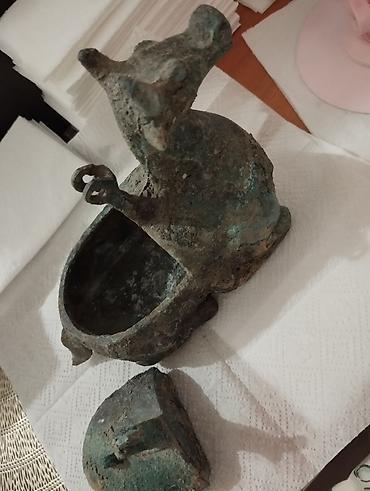 Формы для материалов: Антикварное, круглое, массивное, бронзовое зеркало,на плоской рукояти — 20