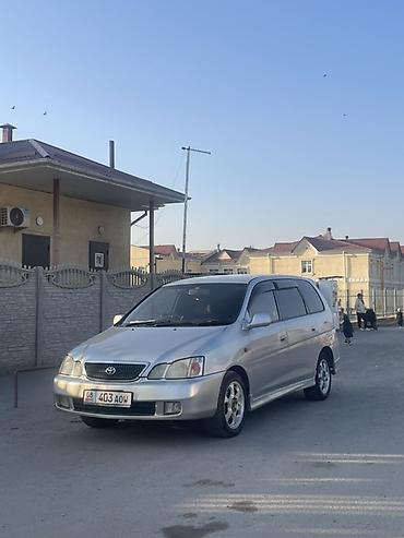 go park: Toyota Gaia: 2000 г., 2 л, Автомат, Бензин, Минивэн — 2