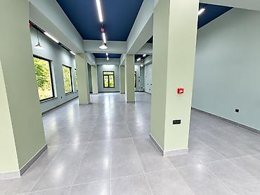 Коммерческая недвижимость: Mətbuat prospektində əsas yol kənarında, vitrinli giriş qapısı birbaşa — 4