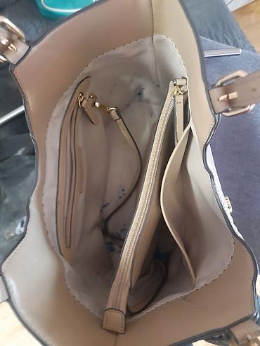 Torbe: Nine West ženska torba – tote model u bež/karamel nijansi. - — 7