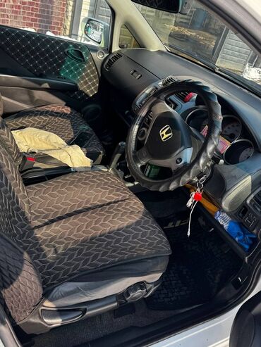 Honda: Honda Fit: 2005 г., 1.5 л, Автомат, Бензин, Хэтчбэк — 8