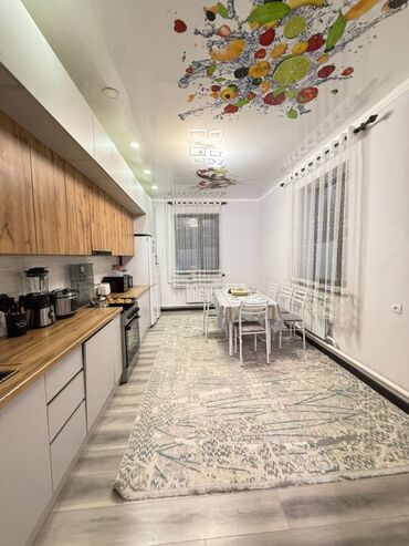 каракол дом продаю: Дом, 130 м², 5 комнат, Агентство недвижимости, Евроремонт