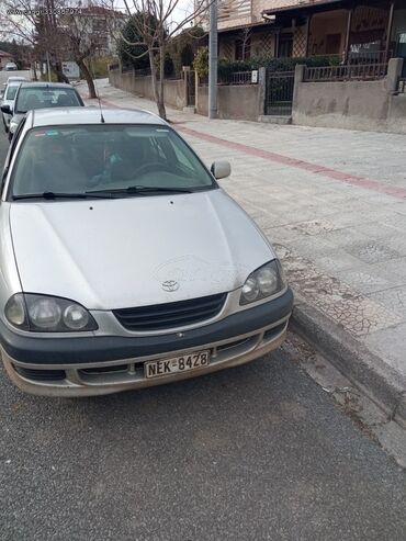 Toyota Avensis: 1.6 l. | 2001 έ. Λιμουζίνα