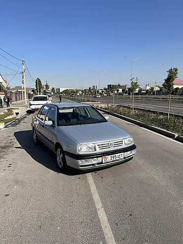 transporter multivan: Volkswagen Vento: 1993 г., 1.8 л, Механика, Бензин, Седан — 5