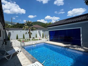151 м², 4 комнаты, С бассейном, Комби, Газ, Электричество