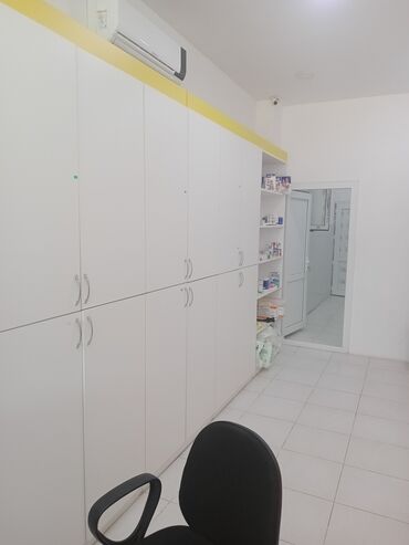 Sifarişlə aptek vitrinləri: Aptek avadanlıqları və daxili mebel komplekti Təsvir: - Reseptsiz və — 3