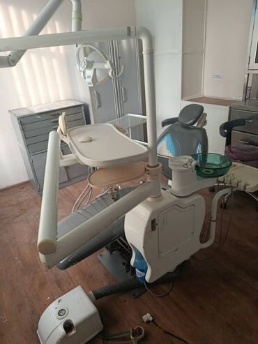 стоматологическое оборудование: Комплектация и особенности: - 2 Стоматологических кресла с