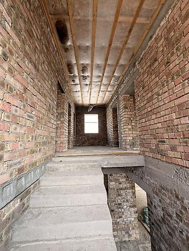 Продажа коттеджей и домов: Продается земельный участок с двухуровневым домом под ПСО и at lalafo.kg — 14 Продажа коттеджей и домов: Продается земельный участок с двухуровневым домом под ПСО и — 14