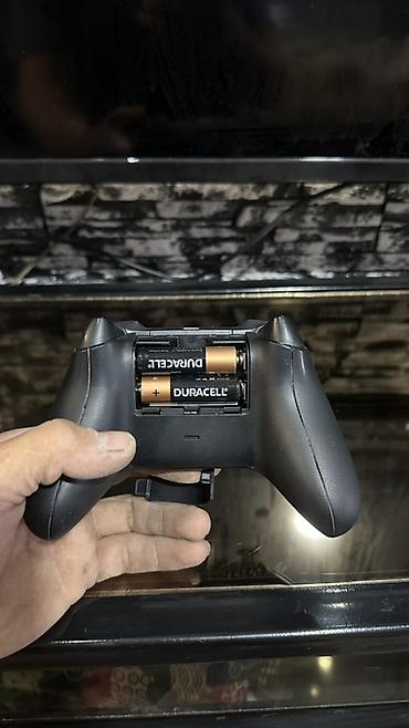 Xbox Series S: Игровая консоль Xbox Series X (черная) Комплектация на фото: - — 3