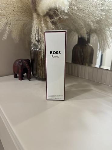 Şəxsi əşyalar: Original Hugo Boss BOSS Femme – qadınlar üçün Eau de Parfum - Həcm — 1