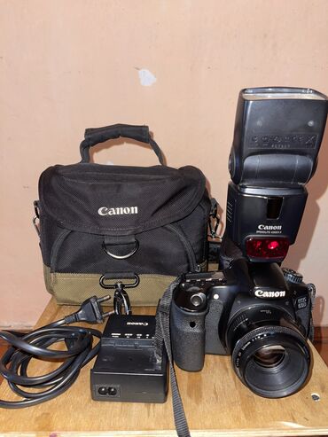 Электроника: Продаю фотоаппарат canon 60d в хорошем состоянии,работает без
