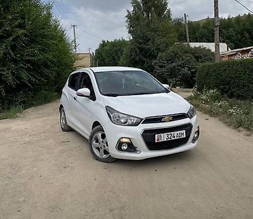Chevrolet Spark: 2016 г., 1 л, Автомат, Бензин, Хэтчбэк