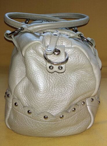 Torbe: Italijanska divna kožna torba Prelepa italijasnka torba, u šampanj na lalafo.rs — 8 Torbe: Italijanska divna kožna torba Prelepa italijasnka torba, u šampanj — 8