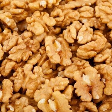Сухофрукты, орехи, снеки: Продаются очищенные орехи 350 сом кг