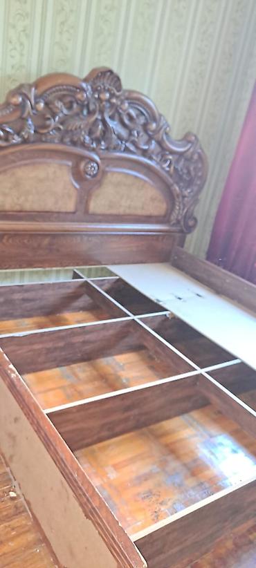 matras taxt ucun: Klassik üslubda 2 nəfərlik taxt, bazalıdır.Matrası yoxdur.180-200 — 6