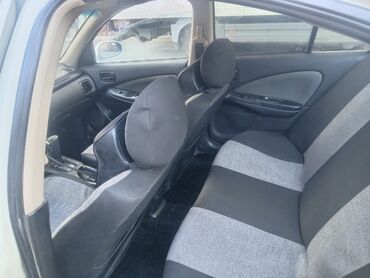 Nissan: Nissan Sunny: 1.6 l | 2004 il Sedan — 8