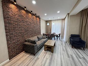 kiraye ev quba: İcarəyə verilir 2 otaqlı yeni tikili 100 m², Gənclik m. Kateqoriya — 3