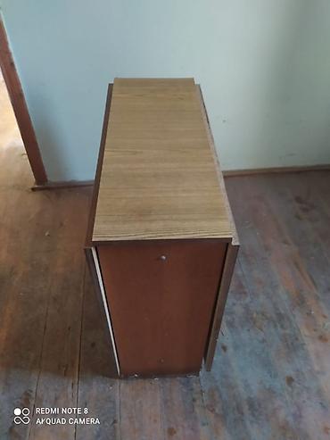 bar stoyka: Yığılan/transformasiya olunan süfrə-masa - Model: qatlanan “kitab” — 2