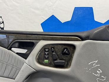 молдинги w210: Дверная карта Mercedes-Benz 1996 г., Б/у, Оригинал, Германия — 7