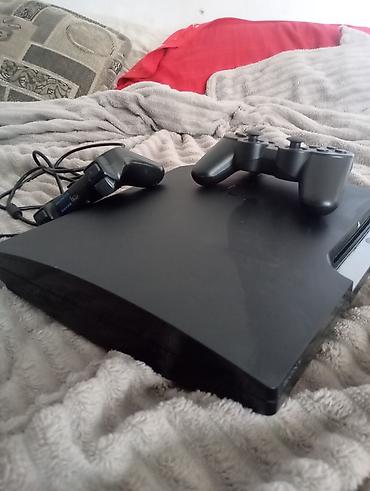 pls 3: Игровая консоль Sony PlayStation 3 (Super Slim) с двумя беспроводными — 1