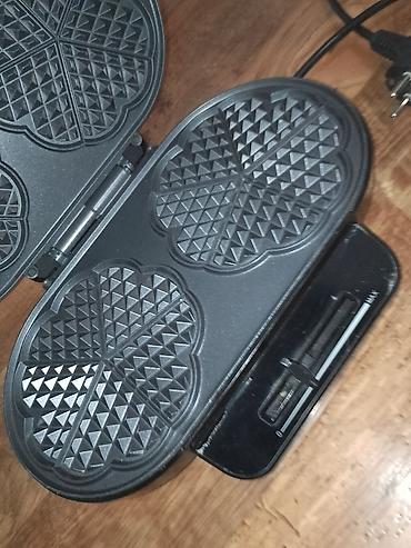 Ostali kuhinjski aparati: Aparat za vafle – dvostruki - Električni aparat sa dve velike ploče — 13