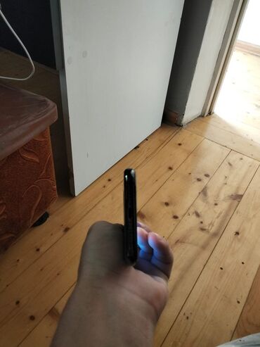 Audio: IPhone 11 Pro, Matte Midnight Green, Qırıq