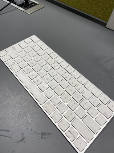 сумки для ноутбуков apple: Клавиатура, Apple, Ножничная, Bluetooth подключение, Размер: 75%