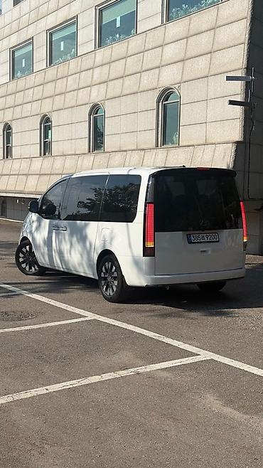 kia stonic: Hyundai Staria: 2021 г., 3.5 л, Автомат, Газ, Минивэн — 5