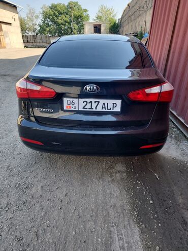 купить авто в бишкеке дешево: Kia Cerato: 2015 г., 1.6 л, Механика, Бензин, Седан