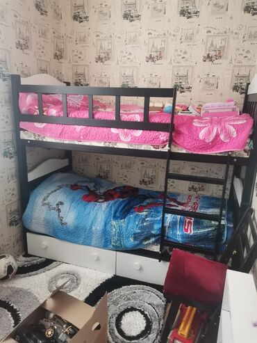 надувная кровать высокая: Для девочки и мальчика, С матрасом