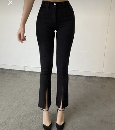 женские белые джинсы: Джинсы XS (EU 34), цвет - Черный