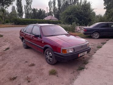 кызыл кыяда: Volkswagen Passat: 1988 г., 1.8 л, Механика, Бензин, Седан