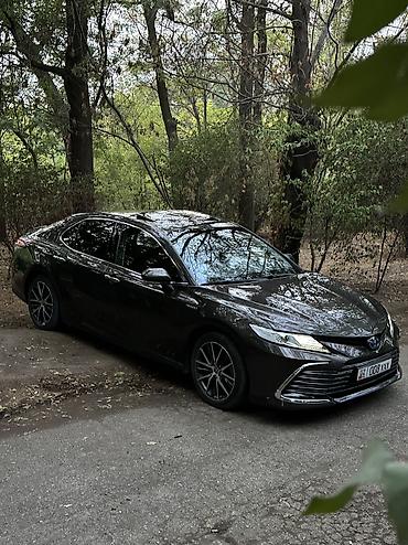 Toyota: Toyota Camry: 2021 г., Гибрид — 5
